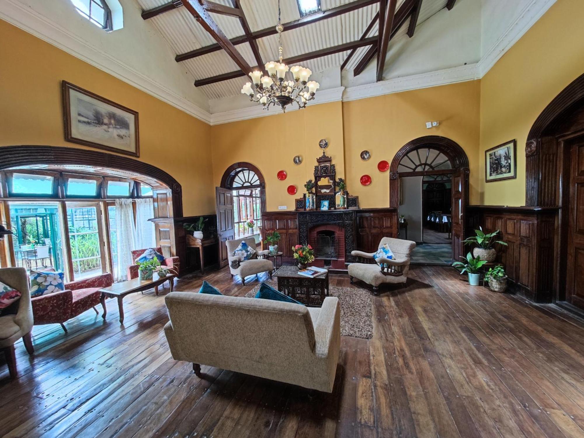 King'S Cliff Hotel Ooty Buitenkant foto